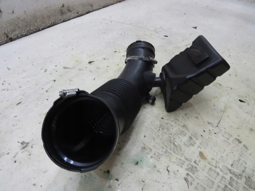 фото №5, Шланг труба воздуха audi q5 8r 3.2 fsi