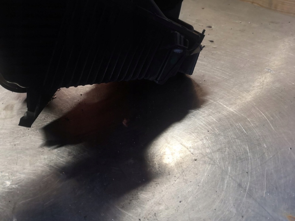 фото №4, Корпус фильтра воздуха scenic ii 1.9 dci 8200545280