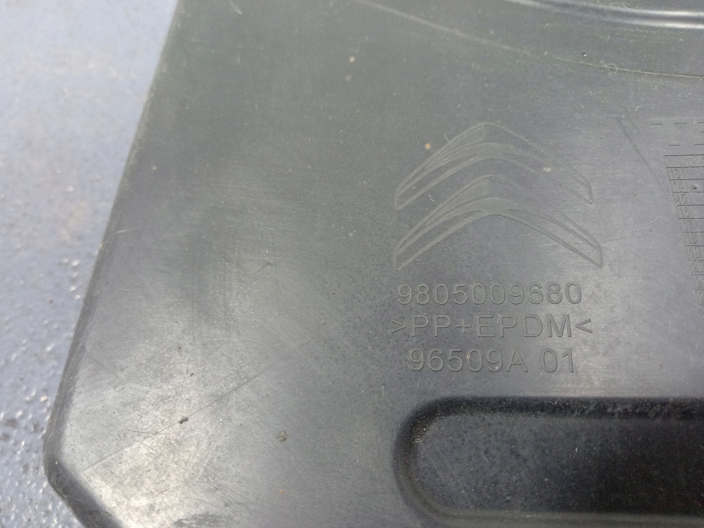 фото №5, Citroen c4 cactus захист шумоізоляція підкрилок перед права 9805009680