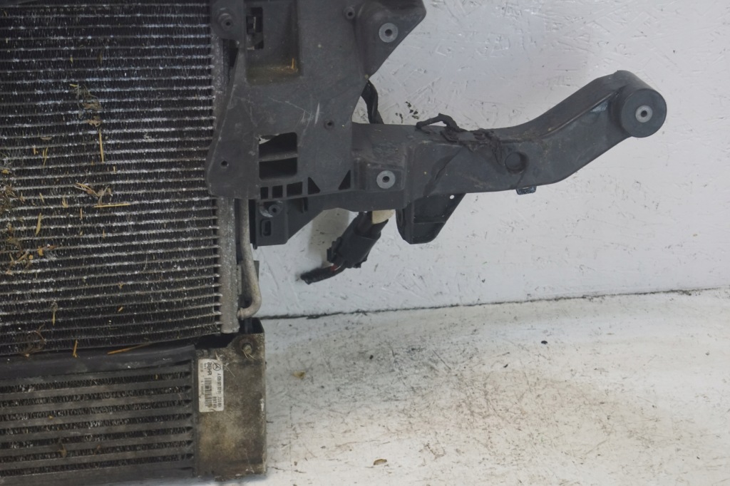 фото №10, Pas передній радіатор mercedes vito w639 2.2 cdi