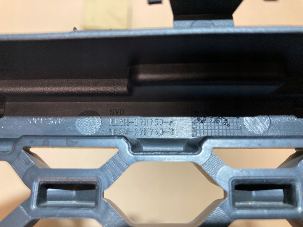 фото №9, Решітка бампера середня jaguar f-pace