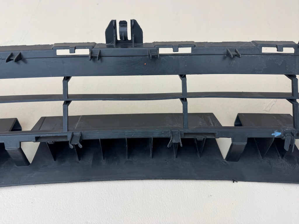 Bmw i3 15r- решітка решітка  бампера перед передня Ціна