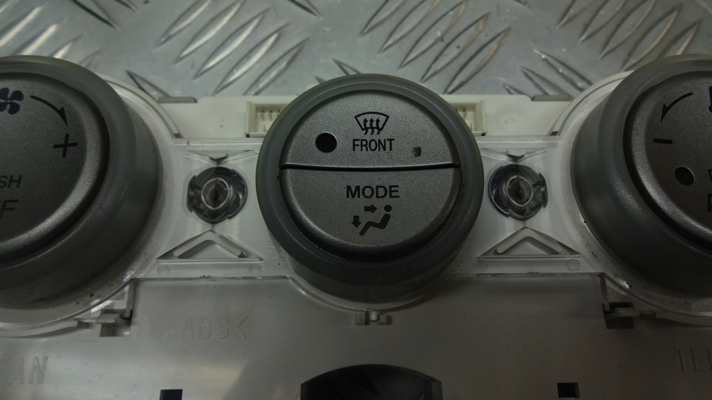 фото №7, Панель керування обдув mazda 6 gy