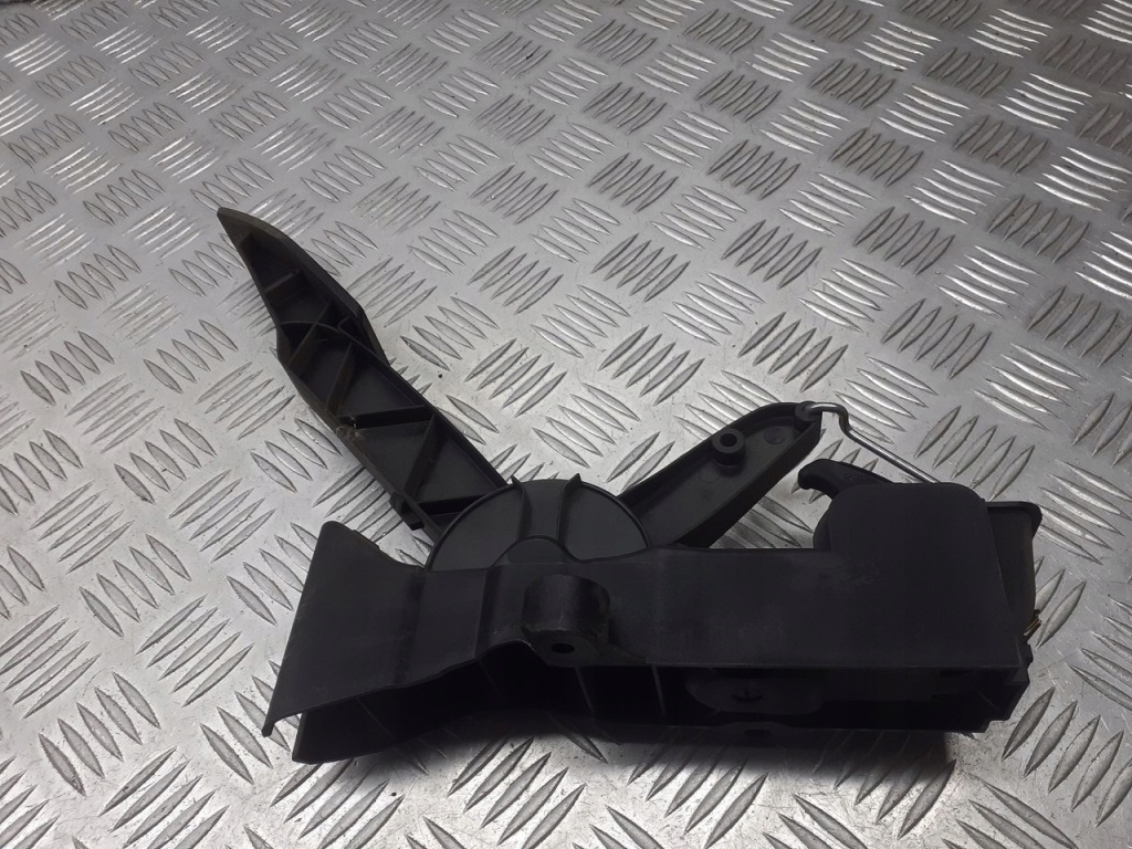 фото №1, Потенциометр газа mercedes w169 2.0 cdi 91736020