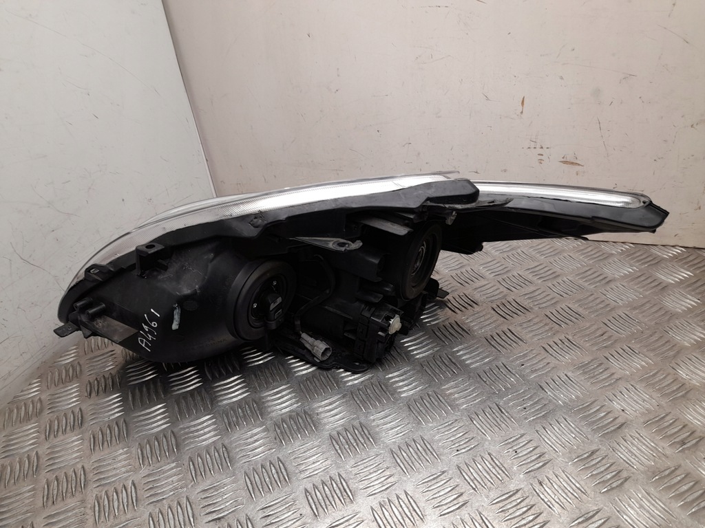 фото №7, Лампа передняя toyota prius 2013 с правой 9922681017