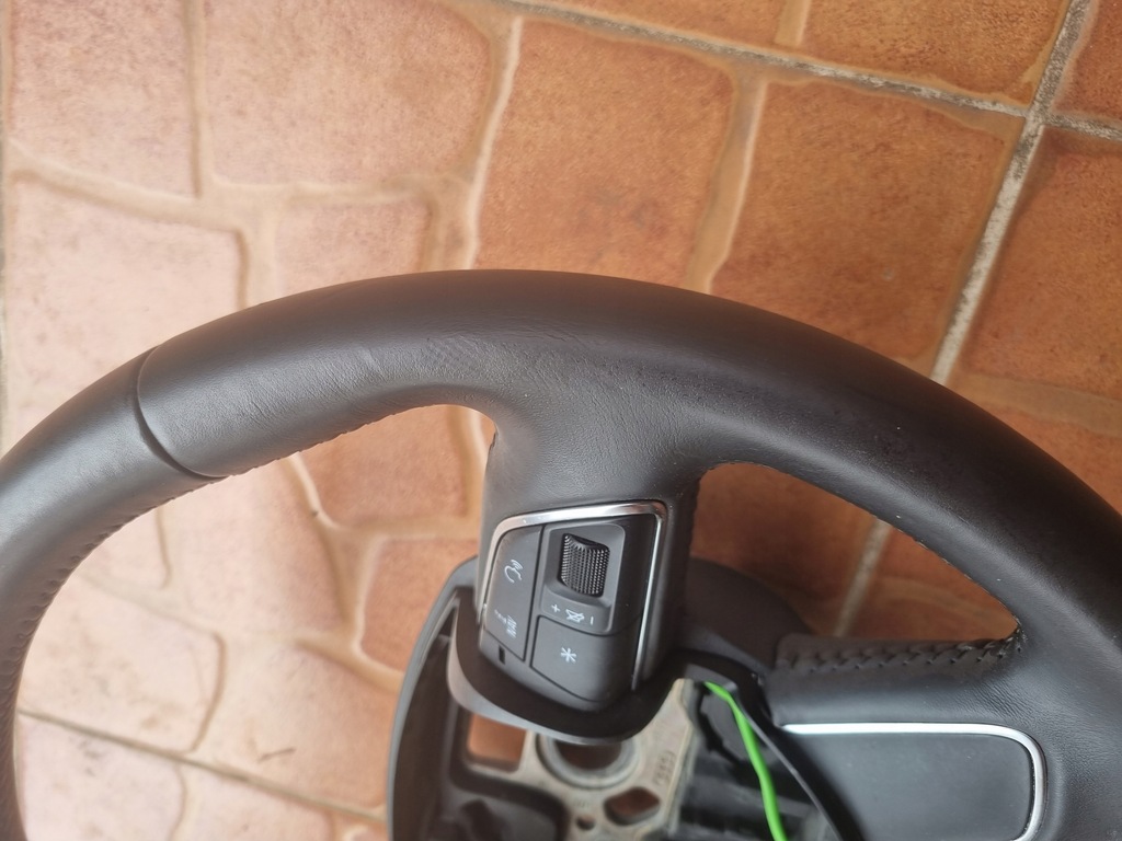 фото №4, Audi q3 8u0 воздуховод кожаный