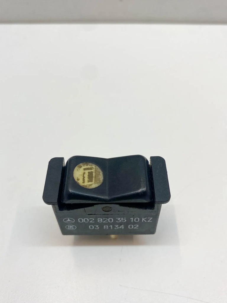 Купити Mercedes w126 перемикач кнопка скло 0028203510