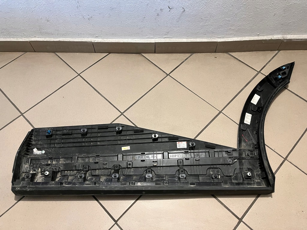 фото №14, Hyundai ioniq v 5 молдинг дверь правая задняя задняя