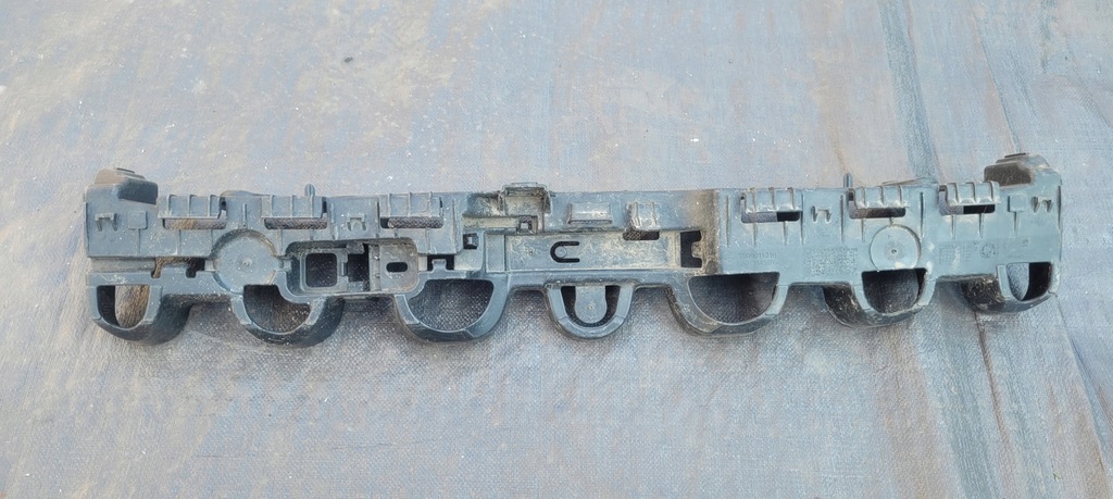 фото №1, Renault clio iv направляющая бампера задняя