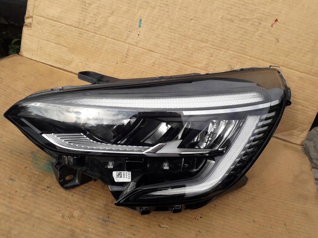 фото №2, Лампа левая передняя renault clio v 19- europa