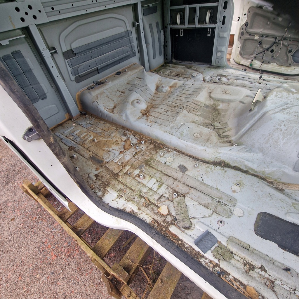 фото №14, Volvo fh4 fh 4 fh5 fh 5 кабіна каркас обшивка лист