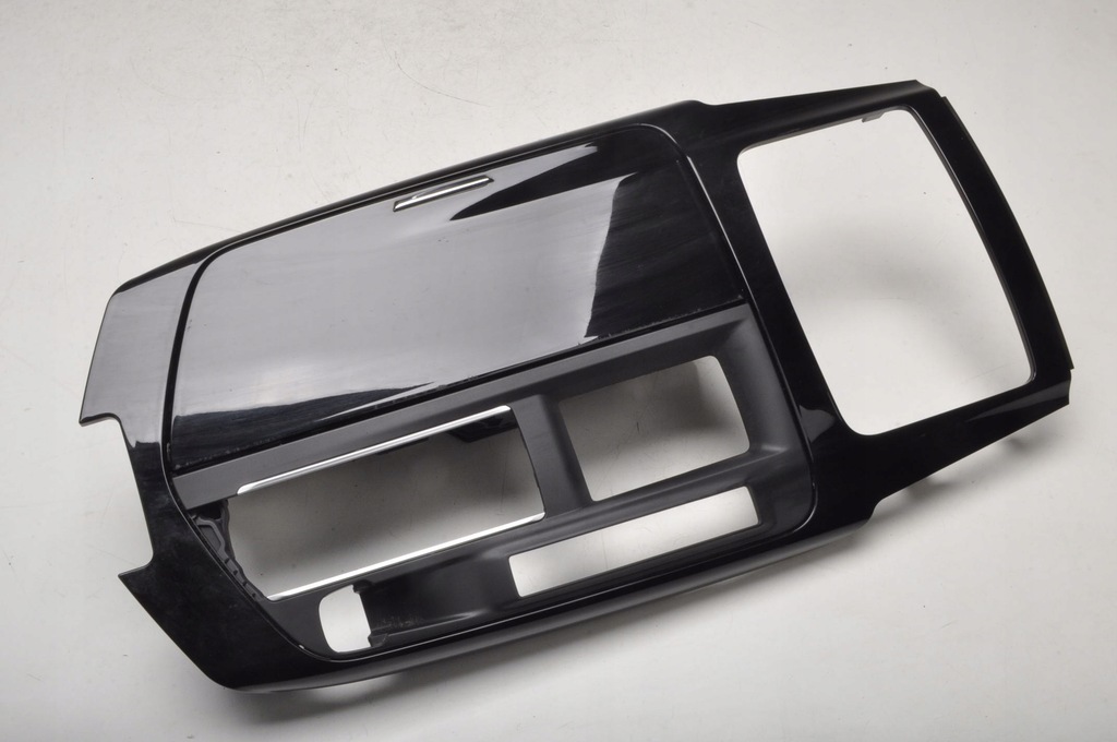 фото №1, Maserati levante sq4 рамка домкрата передач тунель