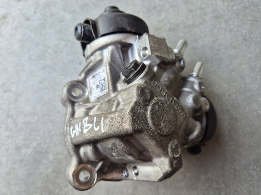 Купити Насос упорскування maserati ghibli 3.0d 0445010684