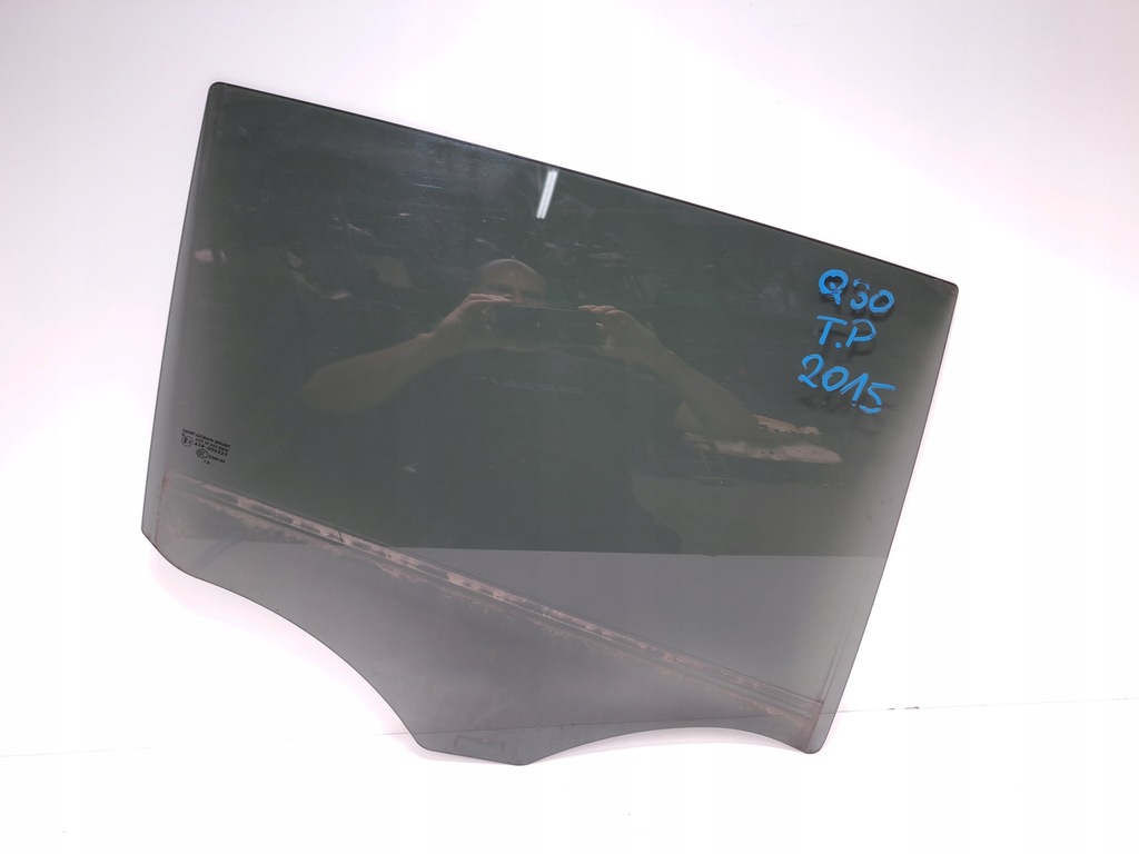 фото №1, Infiniti q30 стекло дверь задняя задняя правая as3 2015