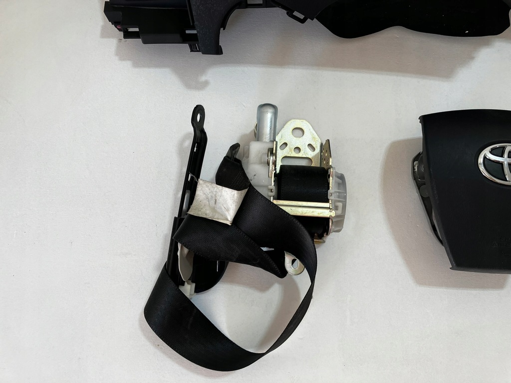 фото №10, Prius iii lift приборная панель консоль подушка безопасности подушки безопасности kpl.