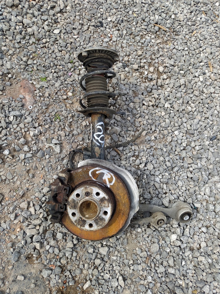 фото №1, Bmw f20 поворотный кулак macpherson правый перед 6792286