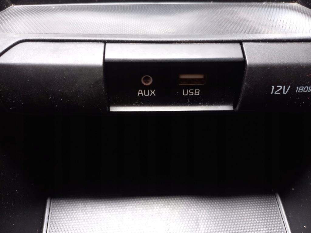 фото №5, Kia stonic рамка тунель середнього 84635-h800