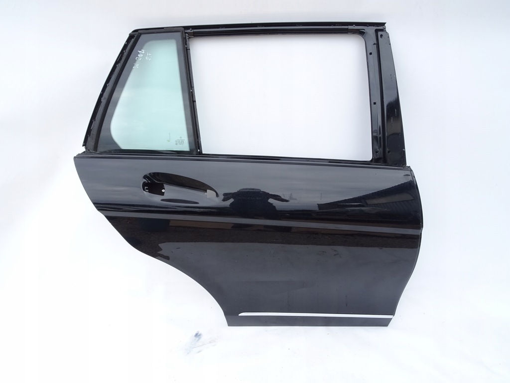 фото №1, Дверь правый задняя правое mercedes w204 c-klasa kombi