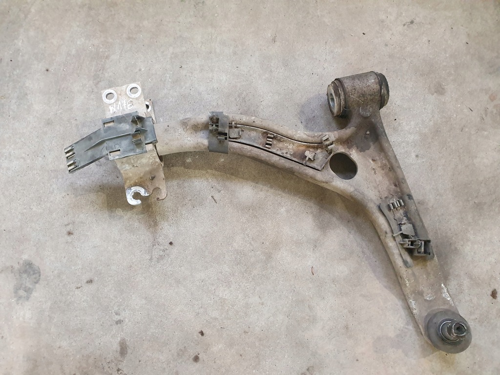 фото №1, Рычаг правый перед mercedes a-klasa w176