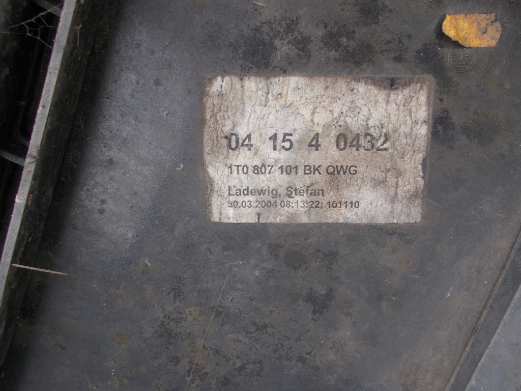 Бампер передний передок  vw touran 1 1 ld7x 1t0807101bk Киев