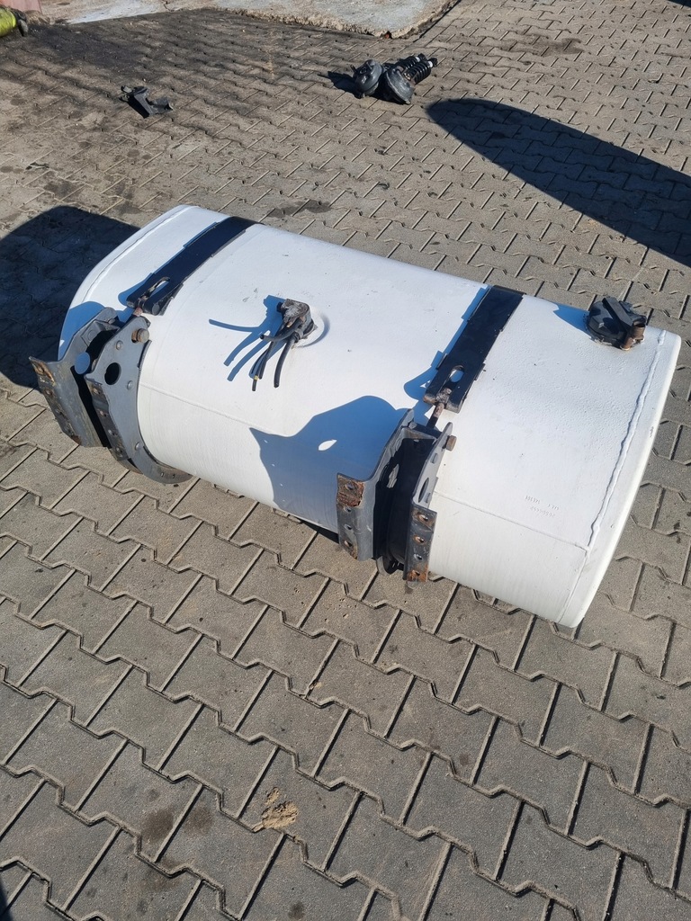 фото №5, Бак топлива renault dxi volvo fh fm fl fe fmx low крышка