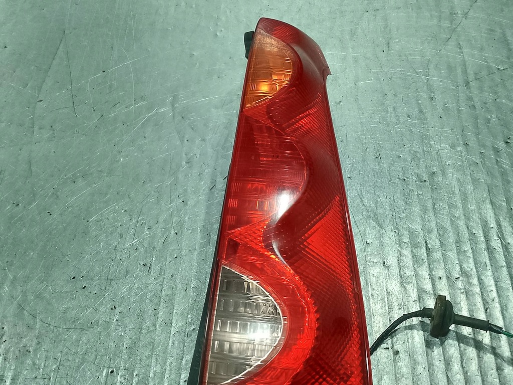 фото №1, Лампа задняя правая nissan note хэтчбек