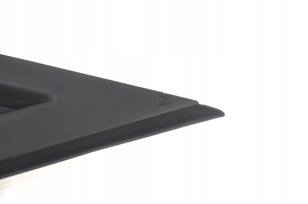 фото №6, Peugeot 3008 09-16 заглушка крыла треугольник правый