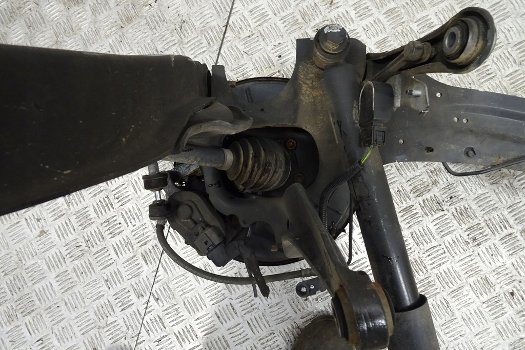 фото №9, Volvo xc60 поворотный кулак рычаг приводной вал амортизатор задняя задняя правая 2.4 d