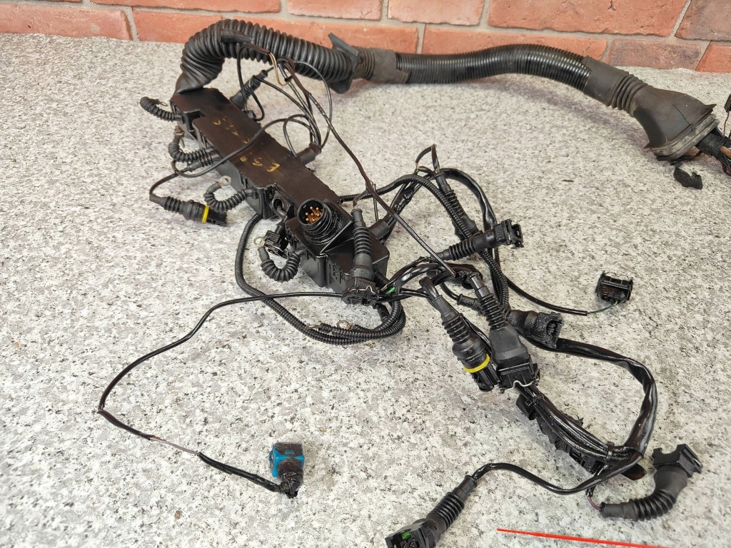 Джгут трубопровід двигуна bmw 5 e39 2.5d 525tds m51d25 256t1 2246104 Недорого