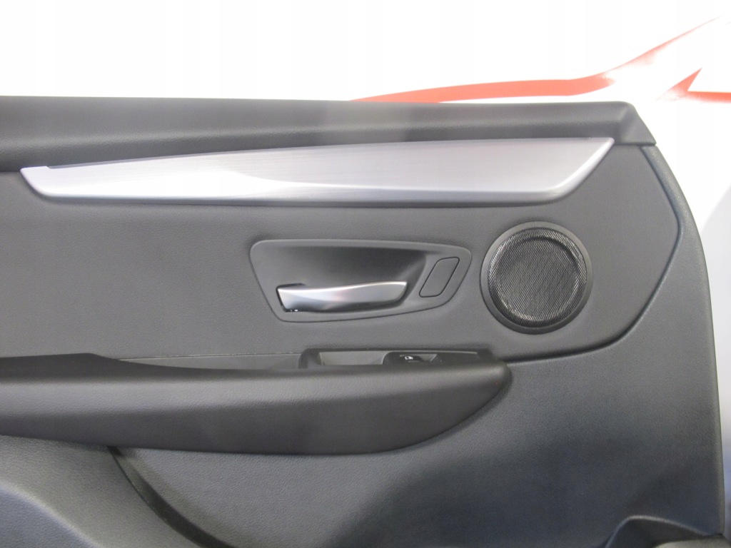 фото №2, Обшивки двері bmw f46 шкіра led