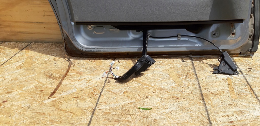 фото №7, Дверь полный toyota sienna 11-20r повреждённые