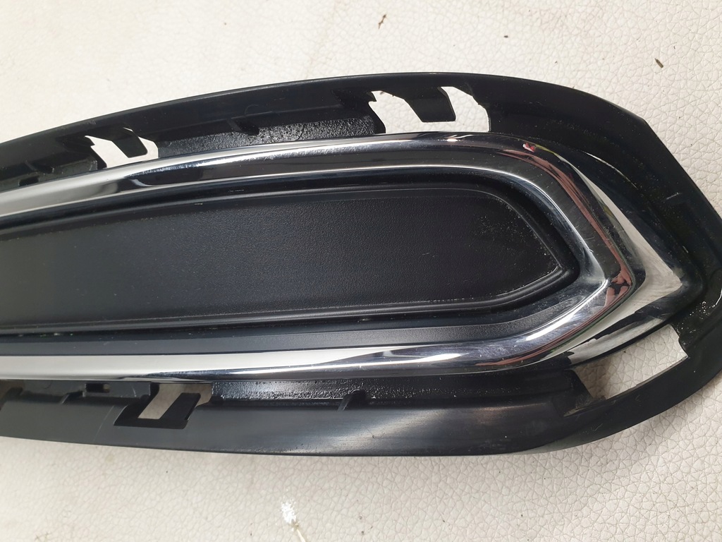 фото №7, Audi a6 c8 18-21 решітка заглушка w спойлер бампера задня права 4k0807320