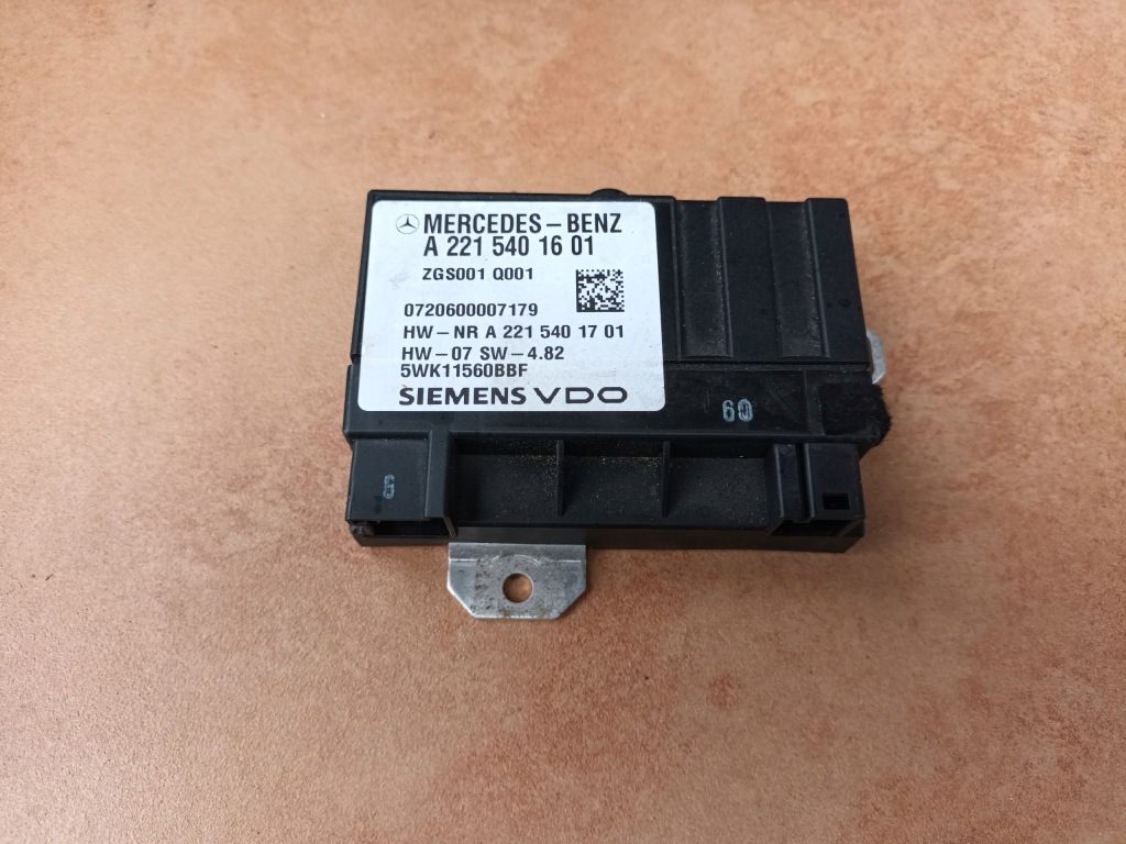 фото №1, Модуль насоса пального mercedes w204 1,8 a2215401601