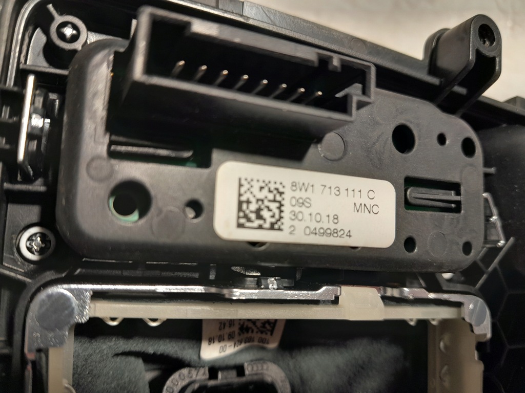 фото №5, Audi a4 b9 ручка чохол рамка перемикання передач 8w1713111c