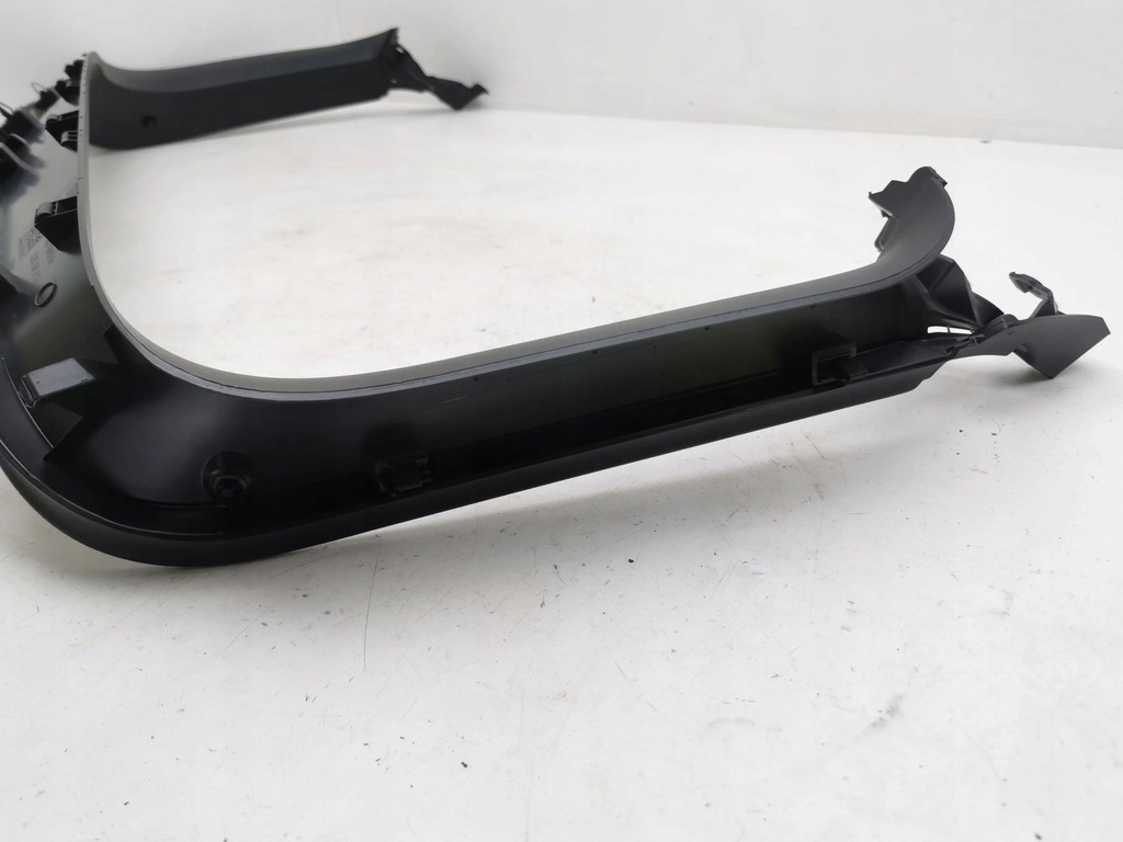 фото №7, Audi a1 2023 отделка задний стекло