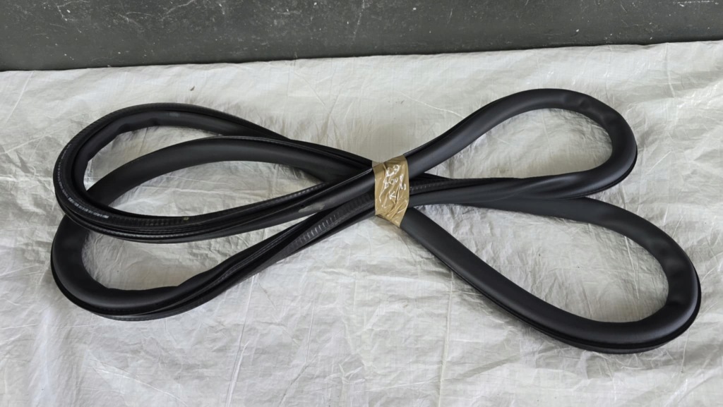 фото №1, Прокладка двері перед лівий/правий peugeot 3008 iii 9839764680