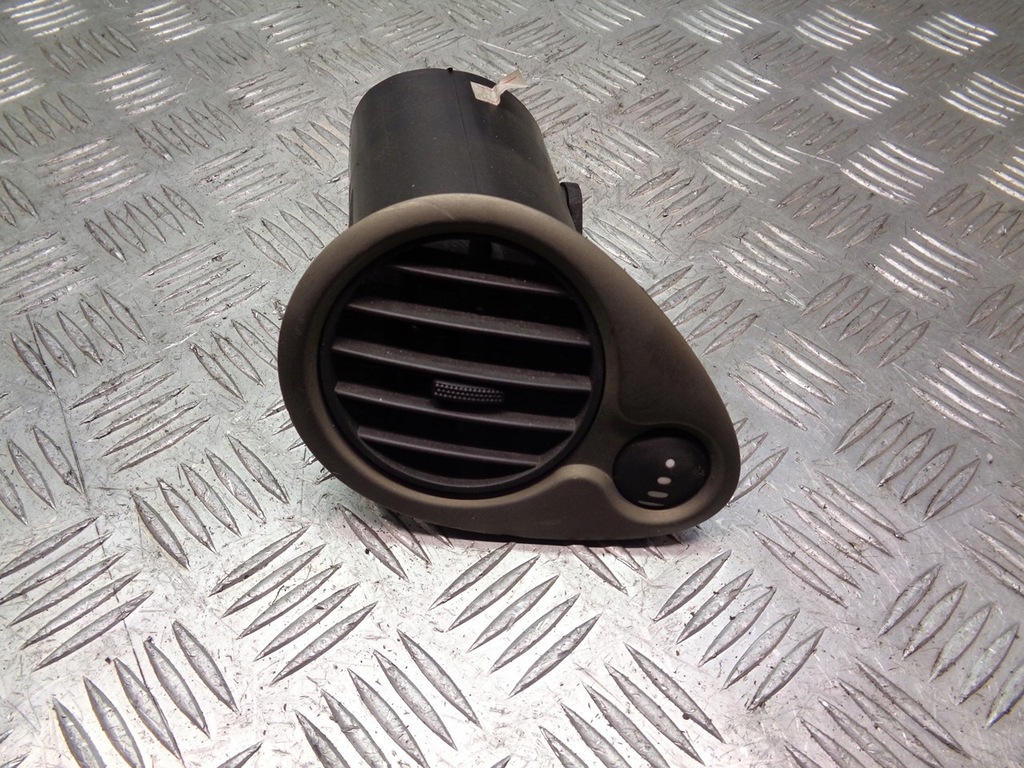 фото №1, Решётка обдув левая renault clio iii