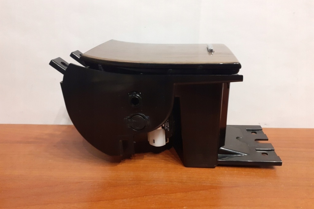 фото №8, Попільничка jaguar xf x250 ax23045h72b 3.0l дизель 177kw 2013