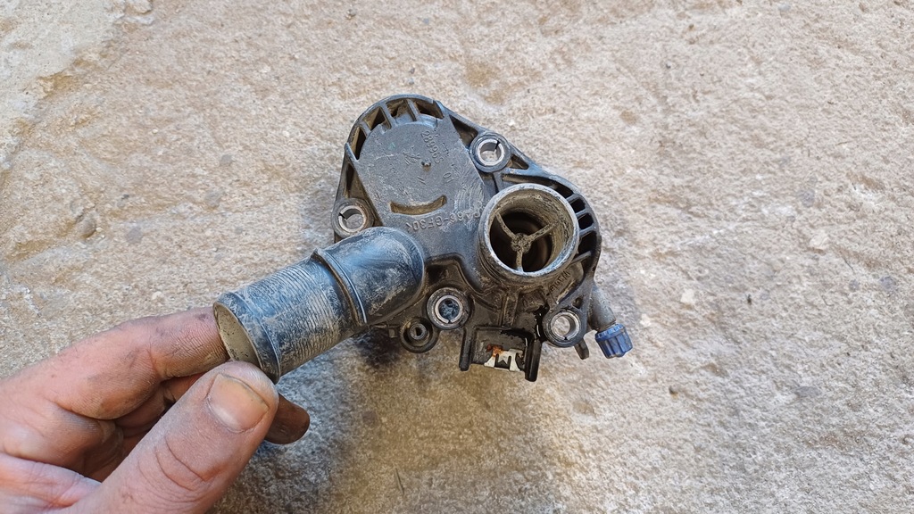 фото №1, Citroen c4 cactus 1.2 b корпус термостата