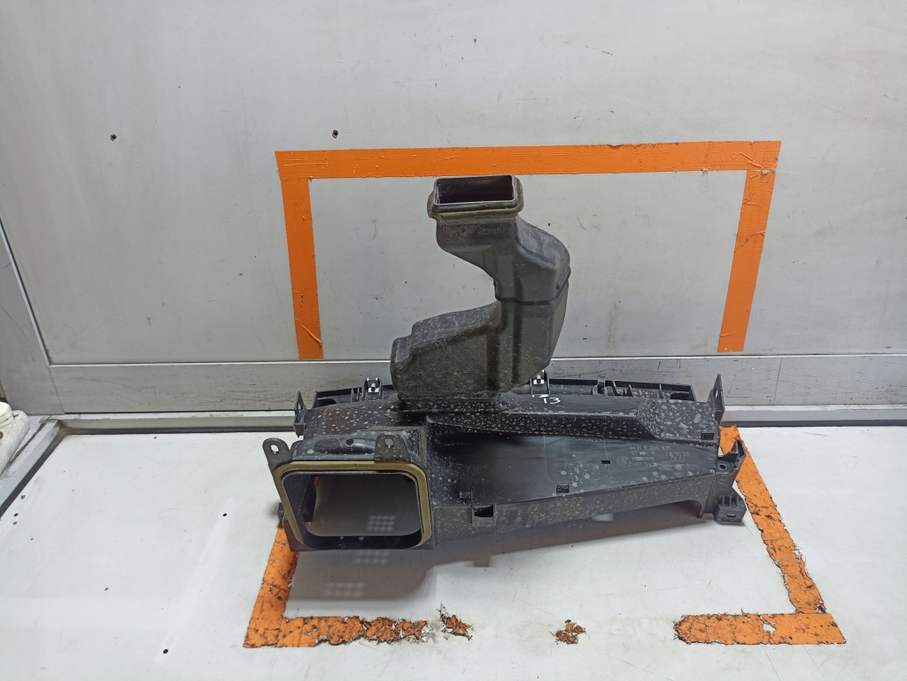 фото №1, Bmw i3 l01 впуск канал повітря 9266839