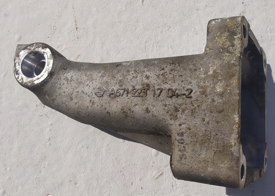 Купить Кронштейн двигателя ssangyong rodius 2.0 xdi a6712231704