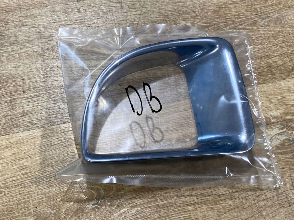 фото №1, Впуск повітря решітка рамка бампера mini cooper r55 r56 r57 r58 r59 ліва