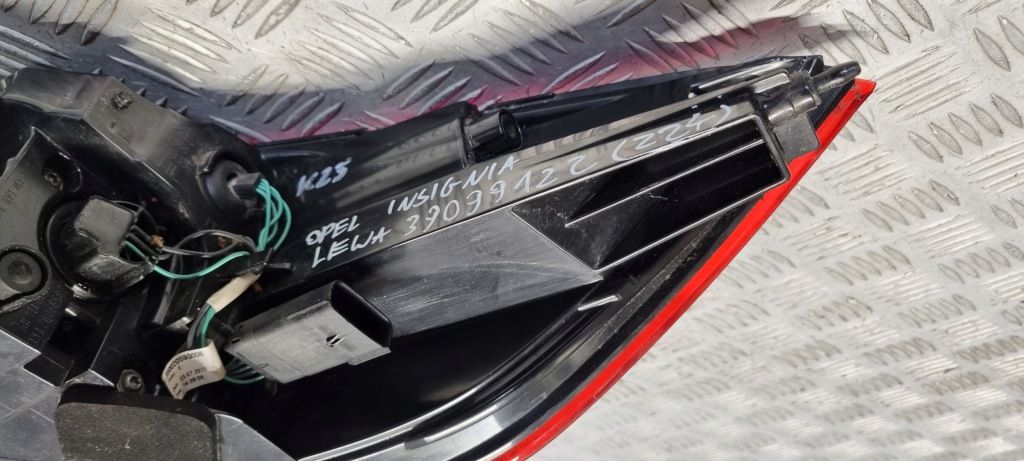 Opel insignia b лампа левая левый задний  задняя 39099122 Недорого