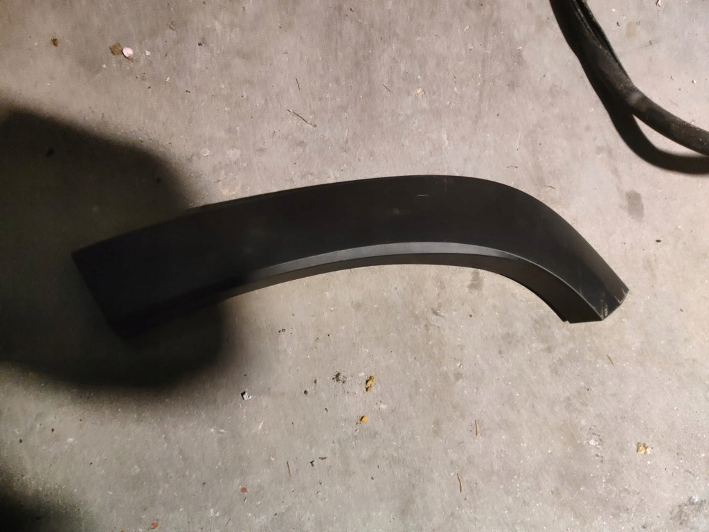 фото №1, Молдинг дверь крыла левая jeep cherokee kl14