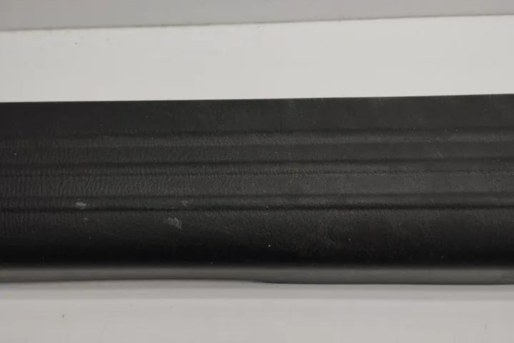 Накладка порог mazda cx-5 kf kb7w68730 2.0l дизель 110kw 2020 в Украине