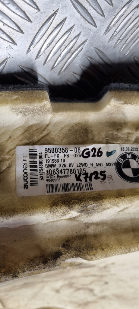 фото №16, Bmw g26 i4 обшивка пол перед передний 9500358