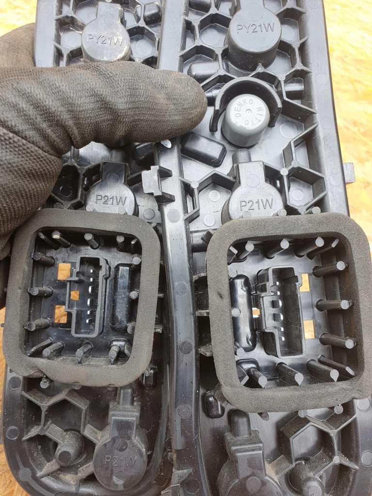 фото №7, Renault express вкладиш лампи задня