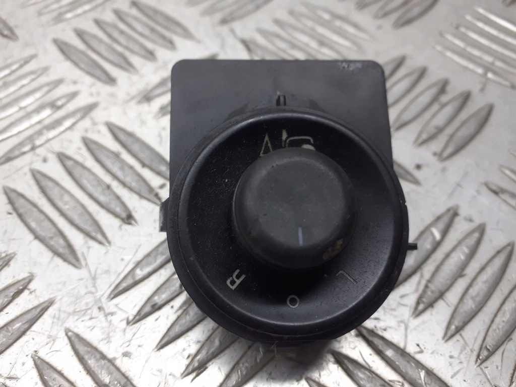 фото №1, Opel zafira c переключатель зеркал 13271833