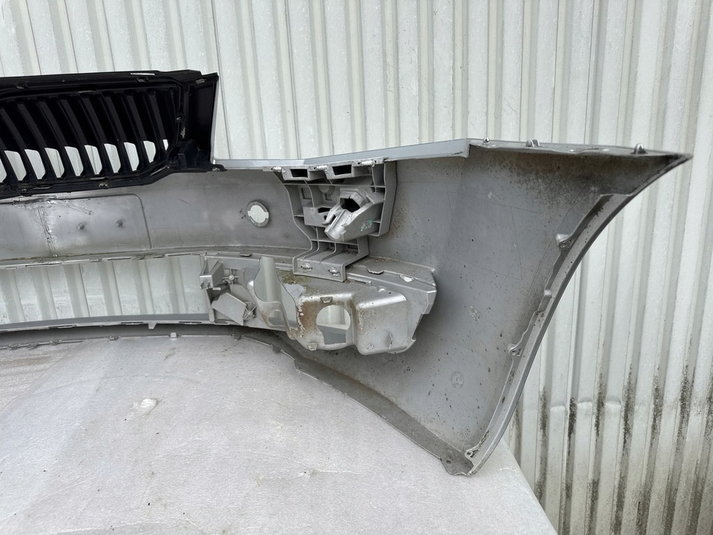 фото №11, Skoda octavia 3 бампер передній 5e0807221