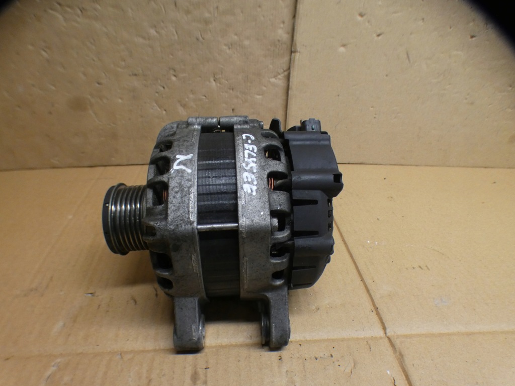 Купити Генератор valeo peugeot citroen 1,5 blue hdi 1.2 thp - 9809391880